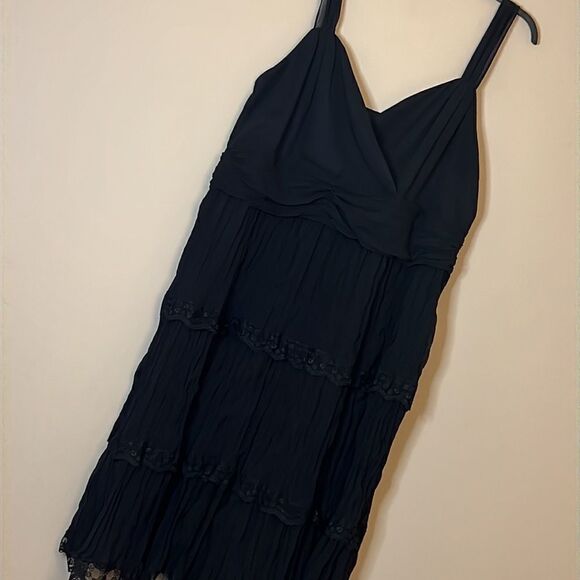 Lane Bryant Crepe and Lace Trimmed Tiered Dress - Size 18 - Picture 2 of 16